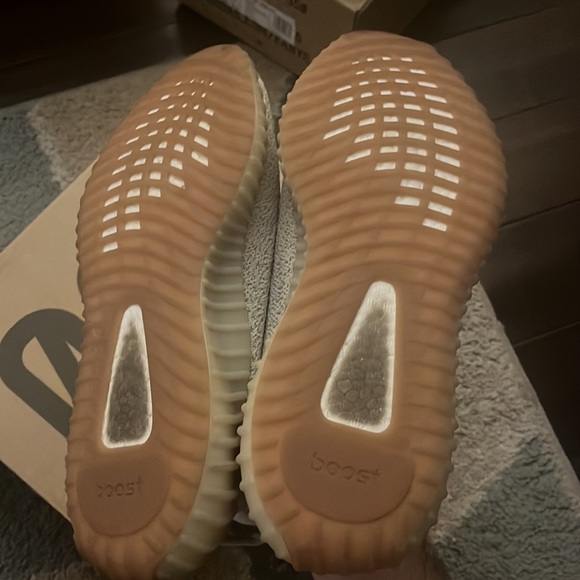 Yeezy 350 v2 - sesame - Picture 7 of 7